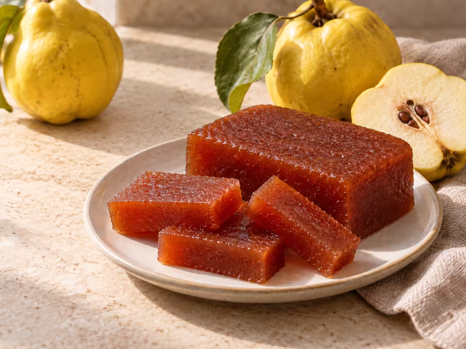 Dulce de membrillo casero servido