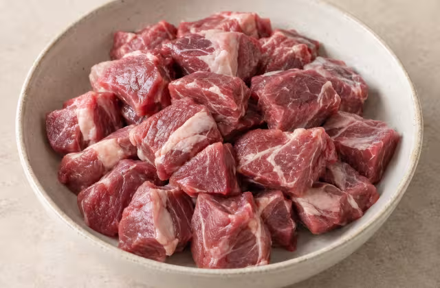 Carne de cordero para guisar, detalle del ingrediente