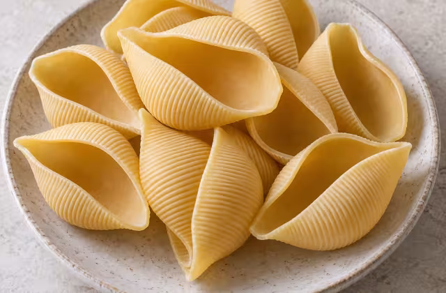 Large pasta shells, ingredient detail