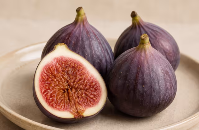 Fruta dulce y aromática de pulpa tierna y semillas crujientes.
