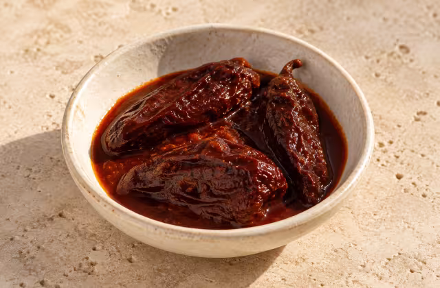 Canned chipotle chillies as a cooking ingredient