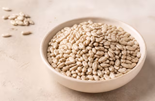 Mild, rich seeds, excellent toasted or blended.