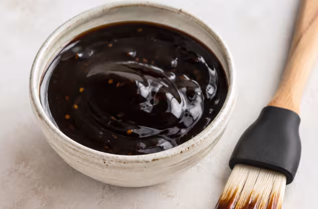 Salsa agridulce de soja, adecuada para glasear con moderación.